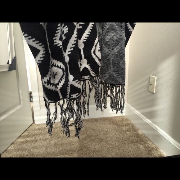 Aztec print sweater - Picture 2 of 4